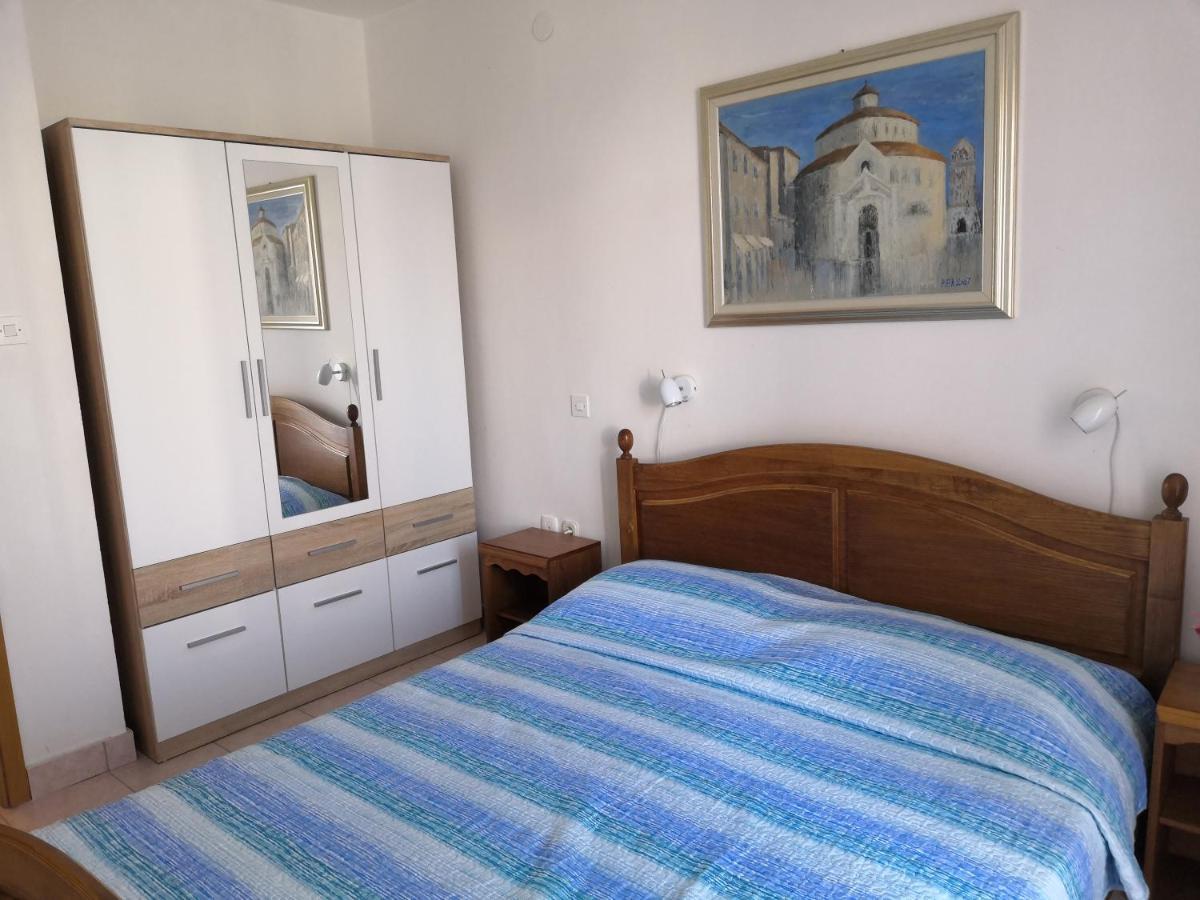 Laura And Nevio Apartments And Rooms Cres Εξωτερικό φωτογραφία