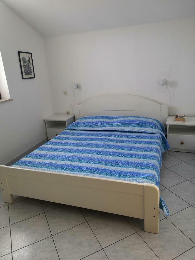 Laura And Nevio Apartments And Rooms Cres Εξωτερικό φωτογραφία