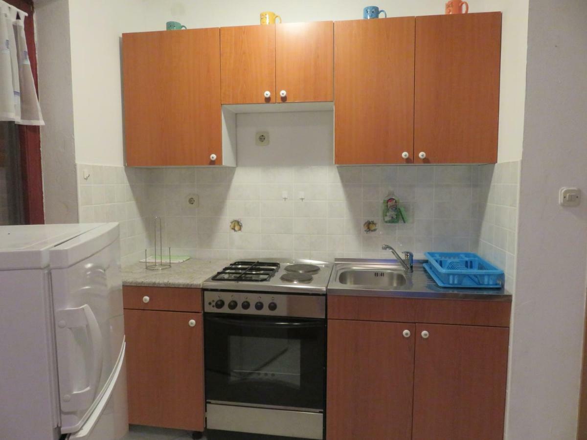 Laura And Nevio Apartments And Rooms Cres Εξωτερικό φωτογραφία