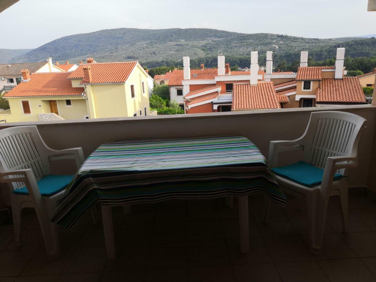Laura And Nevio Apartments And Rooms Cres Εξωτερικό φωτογραφία